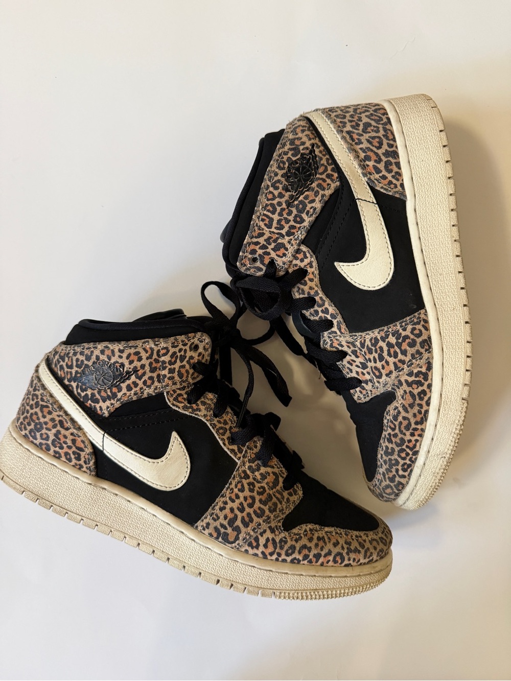 NIKE Air Jordan Hi-Tops